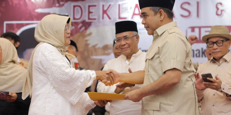 Ribuan Emak-emak dari 540 Majelis Taklim Kota Bandung-Cimahi Deklarasi Dukung Prabowo