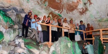 Menteri Kebudayaan Dorong Gua Liangkobori Ditetapkan sebagai Cagar Budaya Nasional.