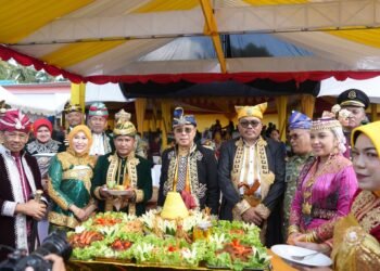 Gubernur Sultra Hadiri Perayaan HUT ke-12 Mubar, Buteng, dan Busel